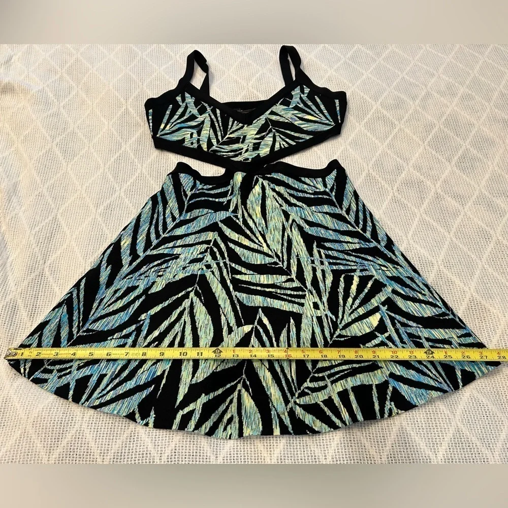BCBGMaxAzria euc black